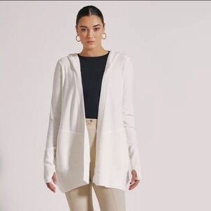 Blanc Noir Portola off white cashmere blend cardigan size S, like new, stylish